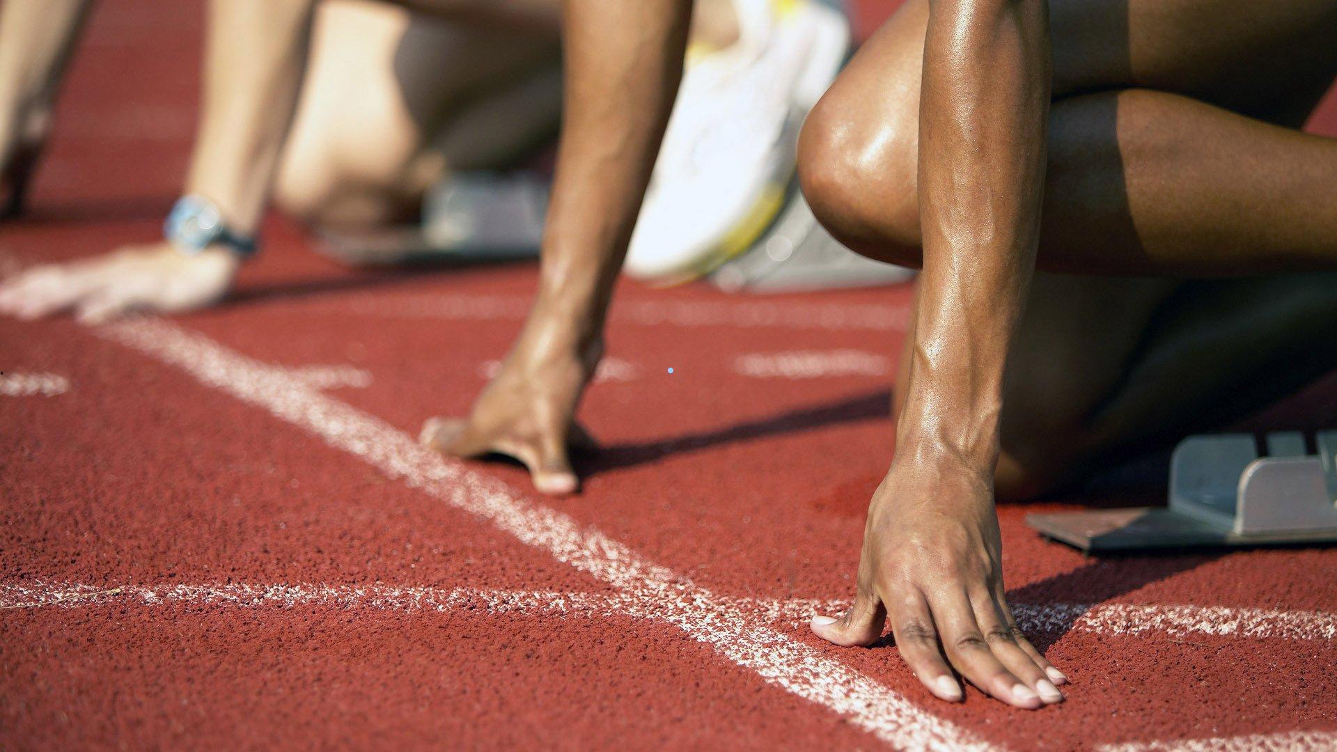 UFC 319赛前称重圆满落幕，中量级冠军争夺战明日正式打响